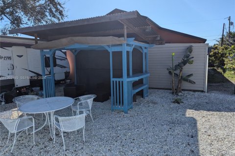 Снять в аренду коммерческую недвижимость в Опа-Локка, Флорида 23.23м2, № 2006563 - фото 6