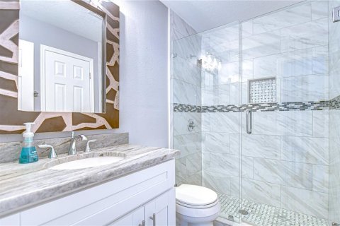 Condo in Tampa, Florida, 3 bedrooms  № 1810665 - photo 16