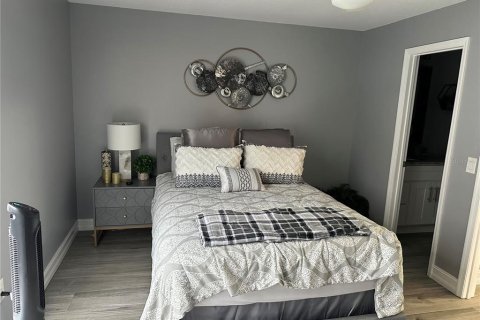 Condo in Tampa, Florida, 3 bedrooms  № 1810665 - photo 26
