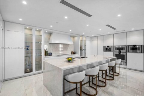 Купить кондоминиум в Бока-Ратон, Флорида 3 спальни, 301.1м2, № 1967863 - фото 6