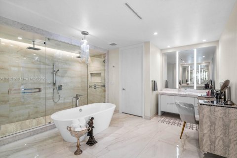 Купить кондоминиум в Бока-Ратон, Флорида 3 спальни, 301.1м2, № 1967863 - фото 22