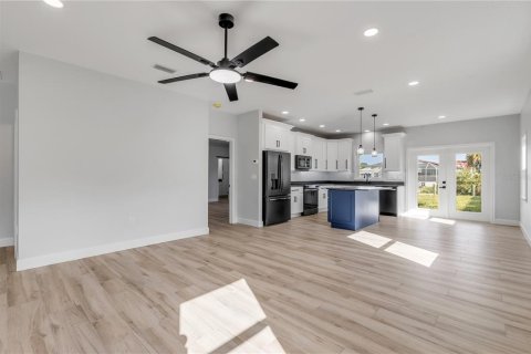 Casa en venta en Oak Hill, Florida, 3 dormitorios, 171.22 m2 № 2324627 - foto 12