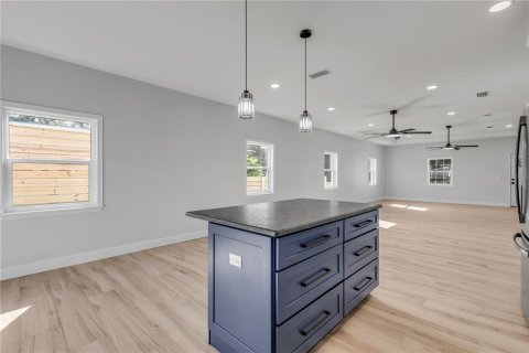 Casa en venta en Oak Hill, Florida, 3 dormitorios, 171.22 m2 № 2324627 - foto 21
