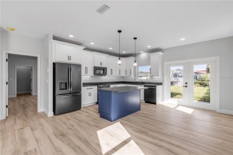 Casa en venta en Oak Hill, Florida, 3 dormitorios, 171.22 m2 № 2324627 - foto 14