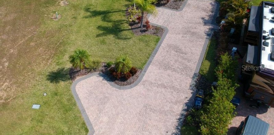 Land in Polk City, Florida № 1754513