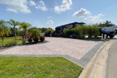 Land in Polk City, Florida № 1754513 - photo 8