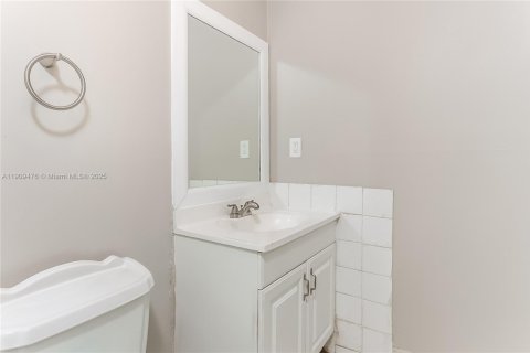 Снять в аренду виллу или дом в Бойнтон-Бич, Флорида 3 спальни, 124.58м2, № 1965175 - фото 13