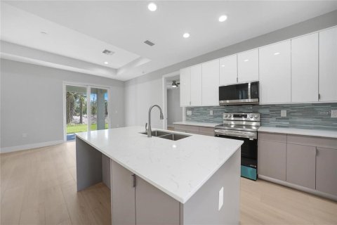 Casa en venta en North Port, Florida, 3 dormitorios, 139.17 m2 № 1881116 - foto 9