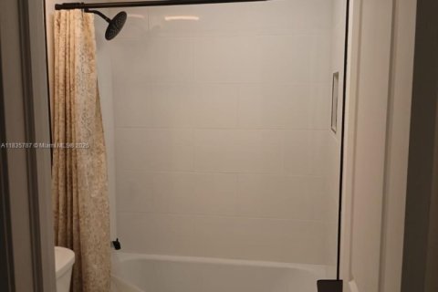 Condo in Lauderhill, Florida, 2 bedrooms  № 1818610 - photo 15