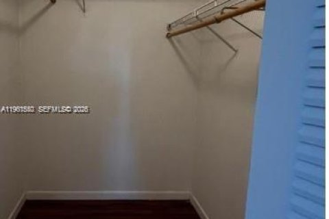 Copropriété à vendre à Hialeah, Floride: 2 chambres, 80.82 m2 № 2023399 - photo 5