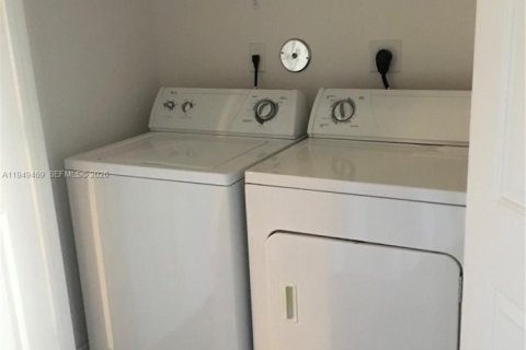 Touwnhouse à louer à Davie, Floride: 3 chambres, 152.17 m2 № 2005190 - photo 10