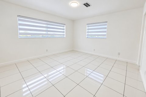 Appartement à louer à Hollywood, Floride: 3 chambres, 157.93 m2 № 2366357 - photo 7