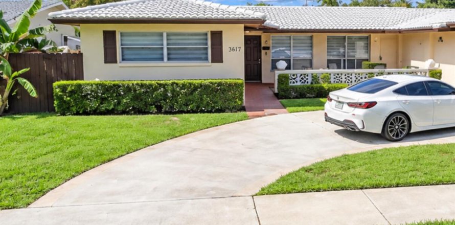Appartement à Hollywood, Floride 3 chambres, 157.93 m2 № 2366357
