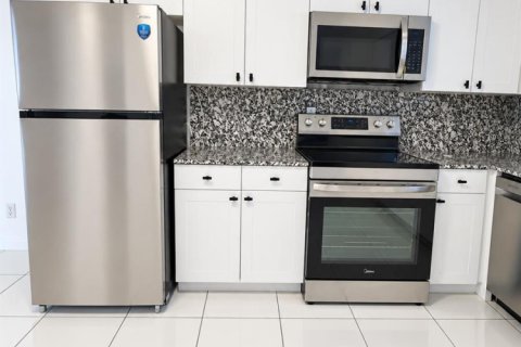 Appartement à louer à Hollywood, Floride: 3 chambres, 157.93 m2 № 2366357 - photo 3
