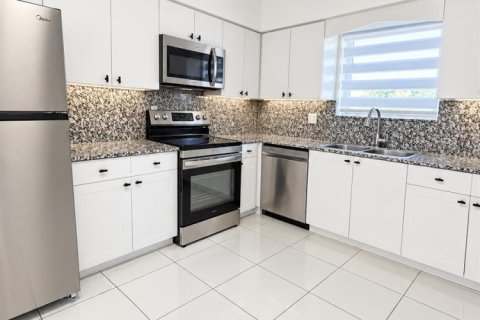 Appartement à louer à Hollywood, Floride: 3 chambres, 157.93 m2 № 2366357 - photo 9