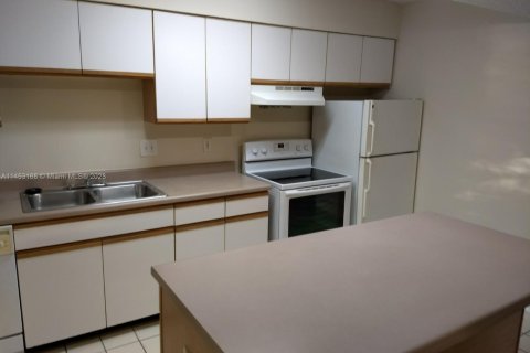 Condominio en venta en Pompano Beach, Florida, 1 dormitorio, 58.81 m2 № 1937640 - foto 5