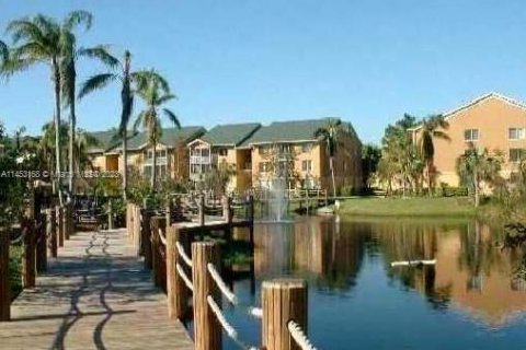 Condominio en venta en Pompano Beach, Florida, 1 dormitorio, 58.81 m2 № 1937640 - foto 17