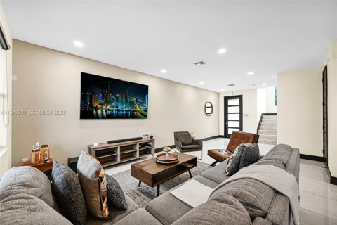 Townhouse in Miami Lakes, Florida 3 bedrooms, 147.53 sq.m. № 2003307 - photo 25