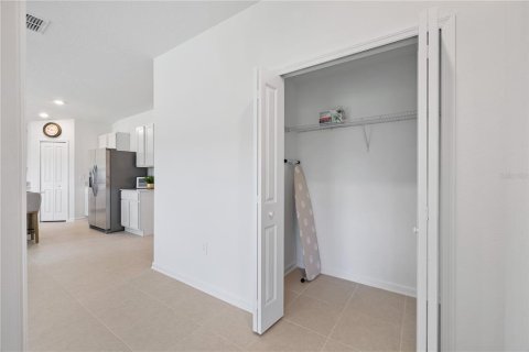 Villa ou maison à vendre à Davenport, Floride: 4 chambres, 169.45 m2 № 2396836 - photo 13