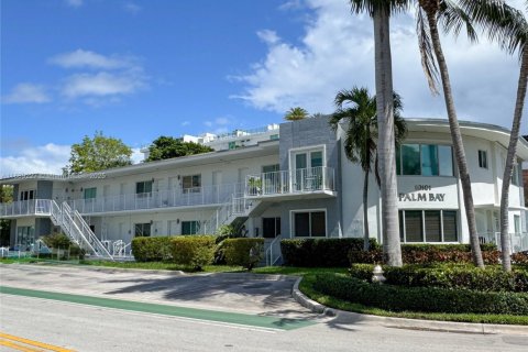 Copropriété à louer à Bay Harbor Islands, Floride: 1 chambre, 58.99 m2 № 1941355 - photo 13