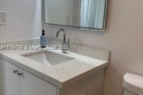 Купить кондоминиум в Авентура, Флорида 2 спальни, 121.98м2, № 1706286 - фото 26