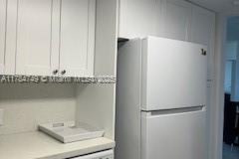 Купить кондоминиум в Авентура, Флорида 2 спальни, 121.98м2, № 1706286 - фото 5