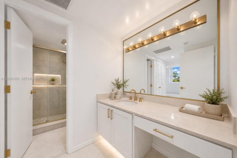 Condo in Sunny Isles Beach, Florida, 1 bedroom  № 2185987 - photo 28
