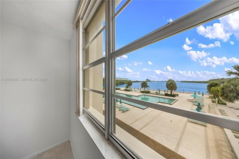 Condo in Sunny Isles Beach, Florida, 1 bedroom  № 2185987 - photo 26
