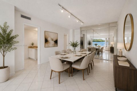 Condo in Sunny Isles Beach, Florida, 1 bedroom  № 2185987 - photo 9