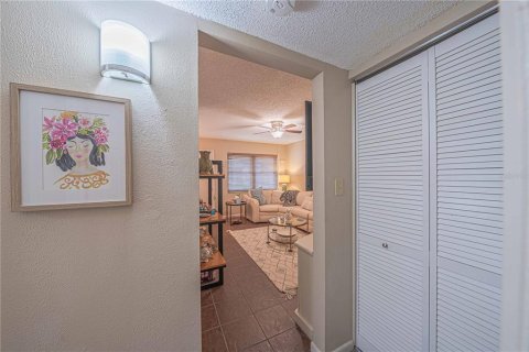 Condo in Ocala, Florida, 1 bedroom  № 1834900 - photo 13