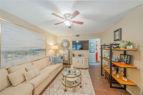 Condo in Ocala, Florida, 1 bedroom  № 1834900 - photo 5