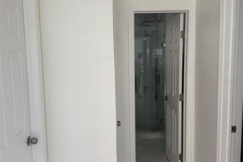 Купить виллу или дом в Эджуотер, Флорида 9 комнат, 106.37м2, № 2197870 - фото 15