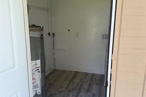 Купить виллу или дом в Эджуотер, Флорида 9 комнат, 106.37м2, № 2197870 - фото 5