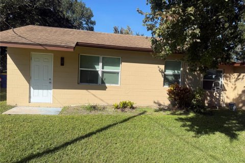 House in Edgewater, Florida 3 bedrooms, 106.37 sq.m. № 2197870