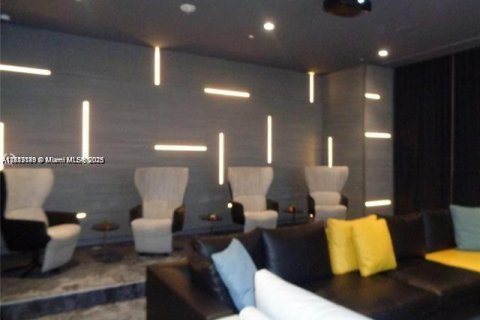 Condominio en venta en Miami, Florida, 1 dormitorio, 68.56 m2 № 2077063 - foto 25