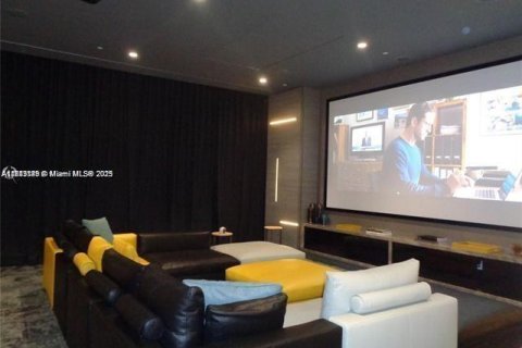 Condominio en venta en Miami, Florida, 1 dormitorio, 68.56 m2 № 2077063 - foto 24