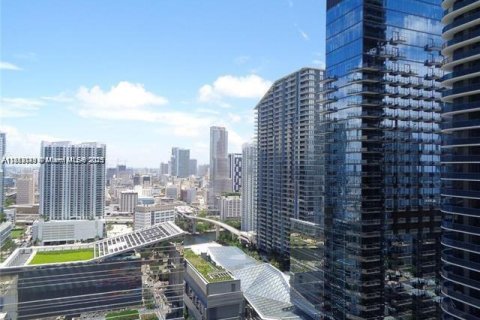 Condominio en venta en Miami, Florida, 1 dormitorio, 68.56 m2 № 2077063 - foto 4