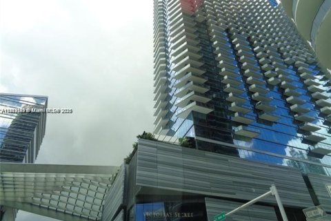 Condominio en venta en Miami, Florida, 1 dormitorio, 68.56 m2 № 2077063 - foto 30