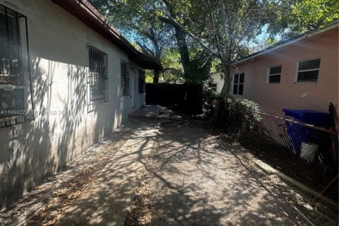 Дом в Майами, Флорида 1 спальня, 100.33м2 № 2063911