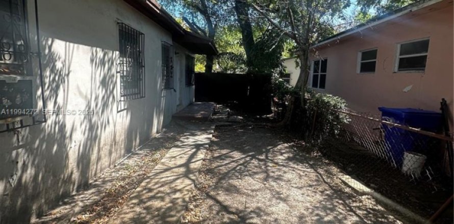 Дом в Майами, Флорида 1 спальня, 100.33м2 № 2063911