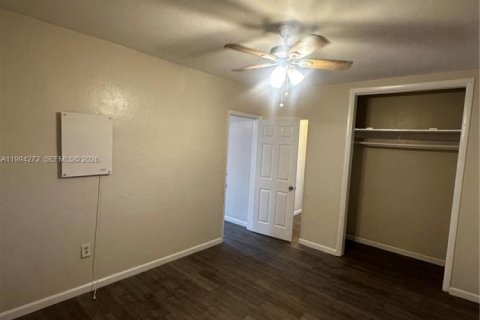 Снять в аренду виллу или дом в Майами, Флорида 1 спальня, 100.33м2, № 2063911 - фото 12