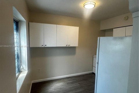 Снять в аренду виллу или дом в Майами, Флорида 1 спальня, 100.33м2, № 2063911 - фото 5