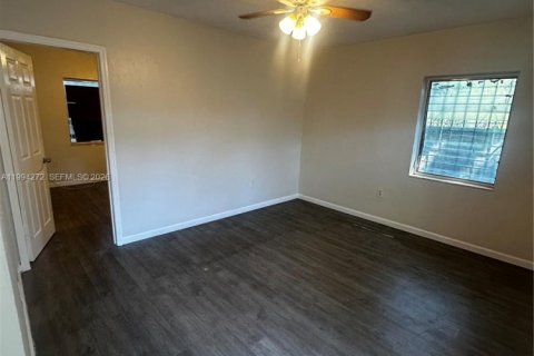 Снять в аренду виллу или дом в Майами, Флорида 1 спальня, 100.33м2, № 2063911 - фото 9