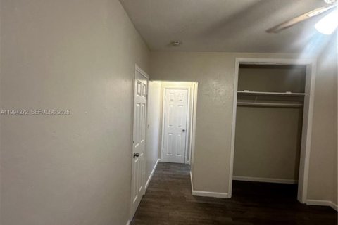 Снять в аренду виллу или дом в Майами, Флорида 1 спальня, 100.33м2, № 2063911 - фото 14