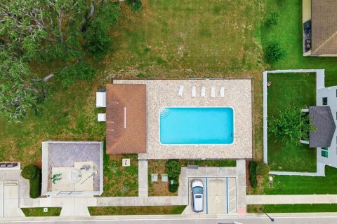House in New Port Richey, Florida 3 bedrooms, 182.09 sq.m. № 2223593 - photo 30