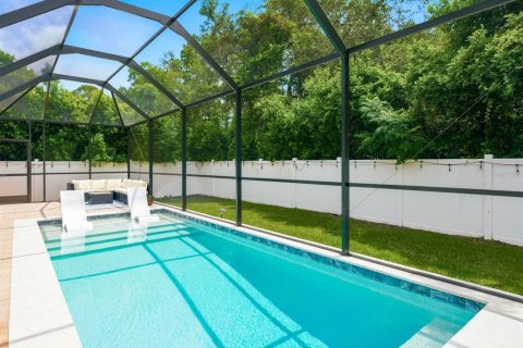 House in New Port Richey, Florida 3 bedrooms, 182.09 sq.m. № 2223593 - photo 3