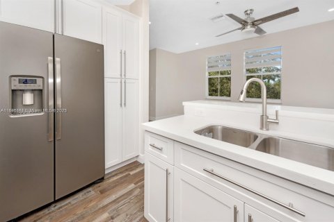 Copropriété à louer à Miramar, Floride: 2 chambres, 111.95 m2 № 1948135 - photo 6