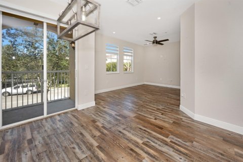 Condo à Miramar, Floride, 2 chambres  № 1948135