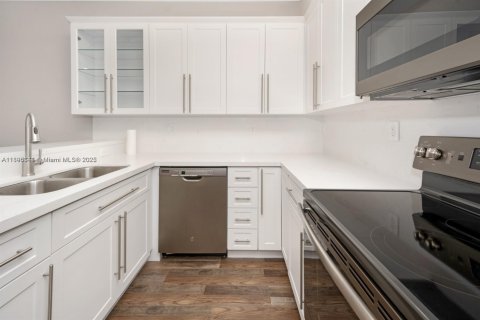 Copropriété à louer à Miramar, Floride: 2 chambres, 111.95 m2 № 1948135 - photo 5