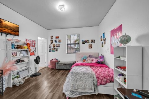 Townhouse in Hialeah, Florida 3 bedrooms, 132.11 sq.m. № 1799097 - photo 23